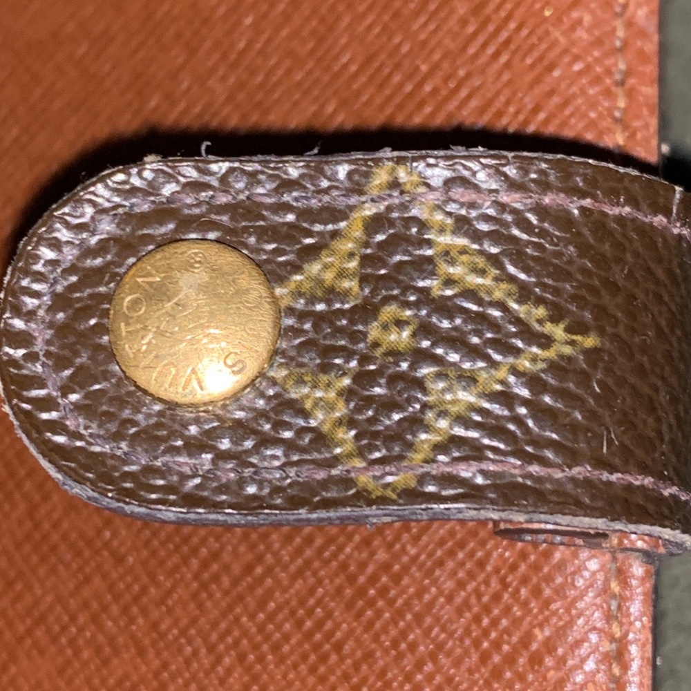 Authentic LV monogram Agenda - Picture 6 of 9